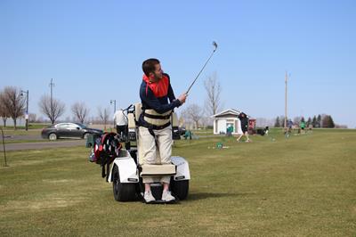 news story - NDAD Brings Adaptive Golf Opportunity to Grand Forks